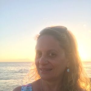 Meet your Posher, Priscila